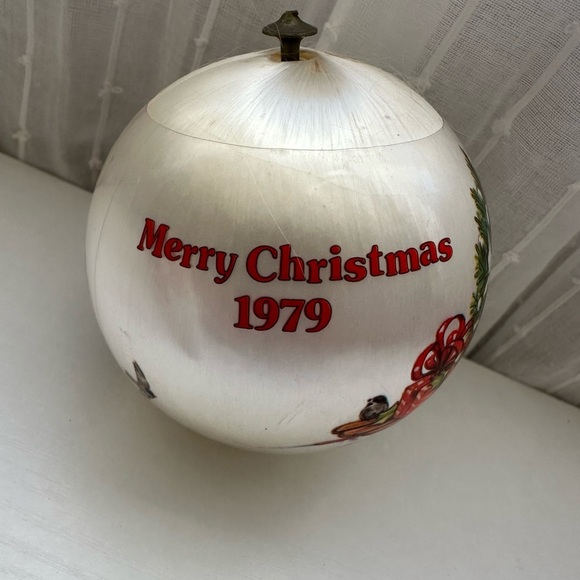 Hallmark 1979 "To A Special Teacher" Christmas Satin Ball Holiday Tree Ornament - Picture 2 of 4
